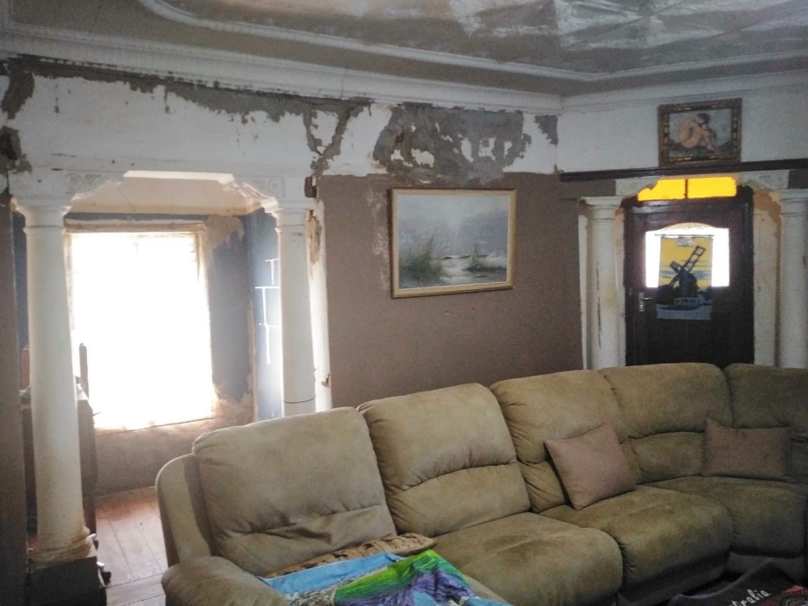 4 Bedroom Property for Sale in Verkeerdevlei Free State